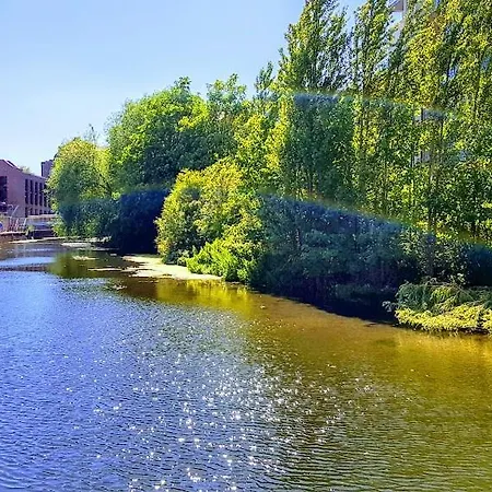 Cocoa River - Two Bed, Two Bath With Allocated Parking *