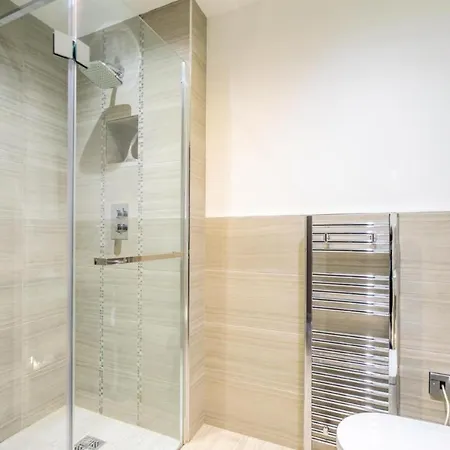 Apartment Cocoa River - Two Bed, Two Bath With Allocated Parking *