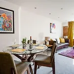 Apartment Cocoa River - Quiet Centre, Close To The Shambles, On The River, Two Bed, Two Bath, Allocated Parking