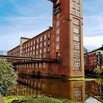 Apartment Cocoa River - Quiet Centre, Close To The Shambles, On The River, Two Bed, Two Bath, Allocated Parking *