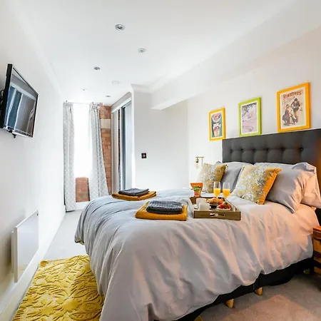 Cocoa River - Quiet Centre, Close To The Shambles, On The River, Two Bed, Two Bath, Allocated Parking Apartament