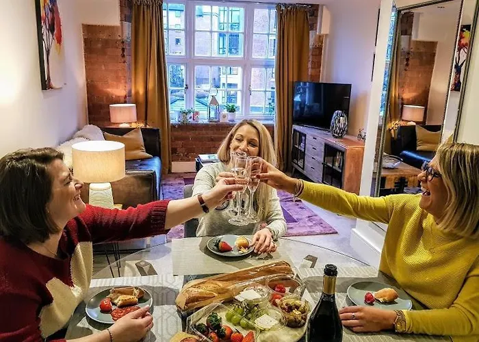 Cocoa River - Quiet Centre, Close To The Shambles, On The River, Two Bed, Two Bath, Allocated Parking Lejlighed York